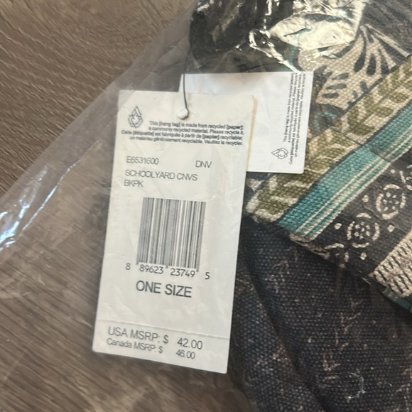 NWT Volcom Patterned Backpack - Picture 3 of 3